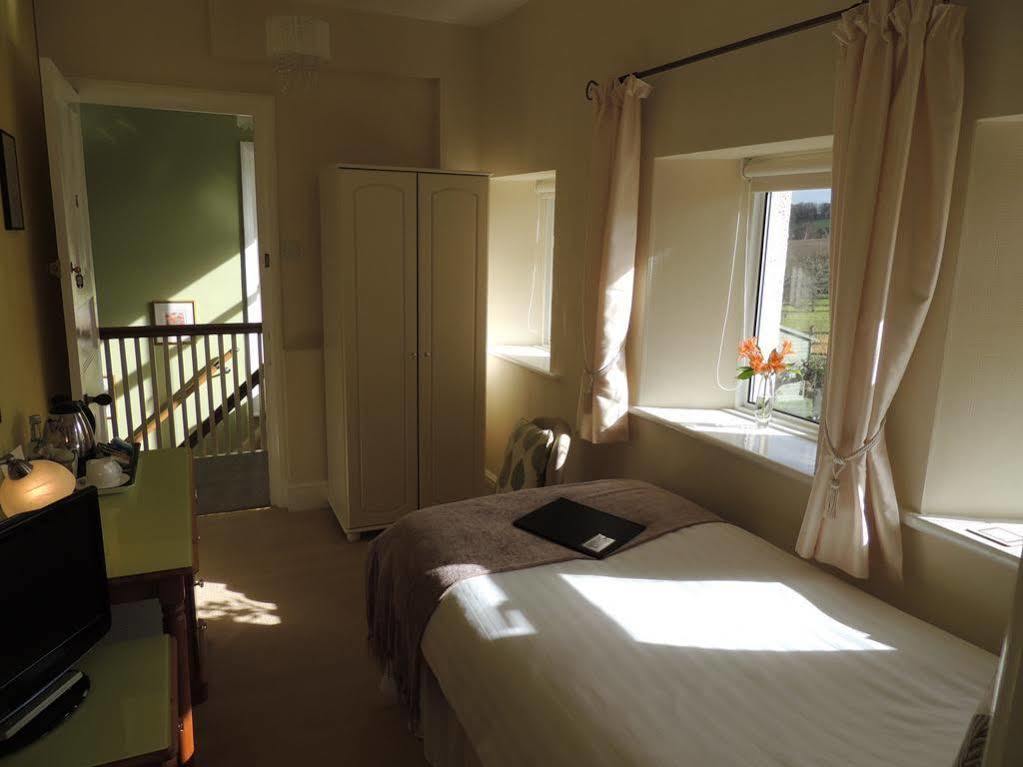 Cedar House Bed & Breakfast Minehead Dış mekan fotoğraf