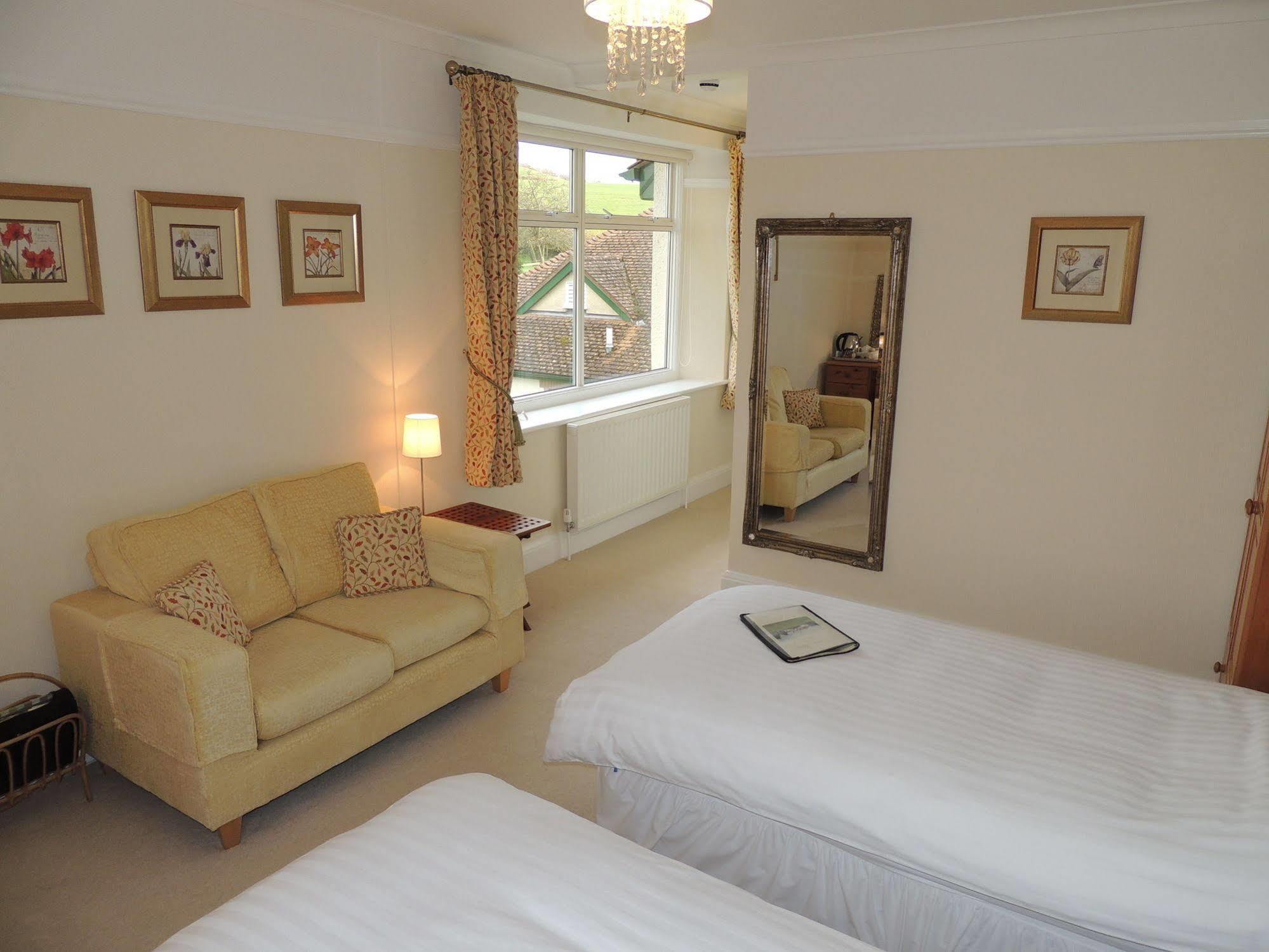 Cedar House Bed & Breakfast Minehead Dış mekan fotoğraf