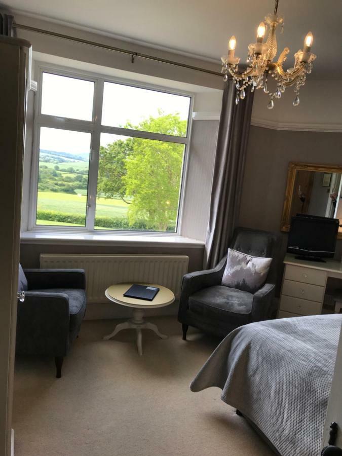 Cedar House Bed & Breakfast Minehead Dış mekan fotoğraf